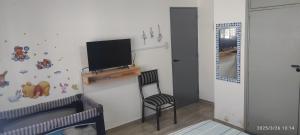 casa privada a 23 minutos del aeropuerto OPCIONAL TRANFER DESDE Y HACIA EL AEROPUERTO DE EZEIZA LAS 24 HORAS pet friendly