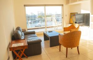 frente a la marina y super vista by G P S rentas