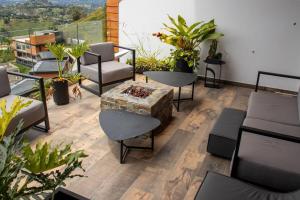 Luxury Guatapé Loft with Starlink WiFi & Jacuzzi