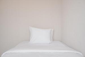 Cozy and Simply Look 2BR Apartment at M-Town Residence By Travelio