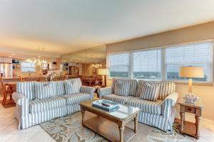 Beachview End Unit Condo