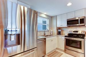 Beachview End Unit Condo