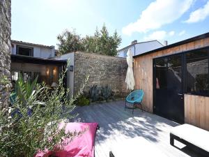 Charmante Maison de Village au Cœur de La Couarde-sur-Mer - FR-1-434-119