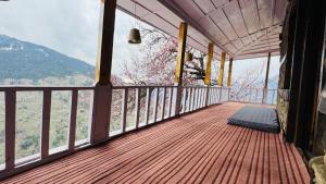 TLO-The Life Outdoor Hallan 1