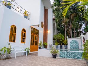 3 Bedroom Villa with Pool near Fitness street