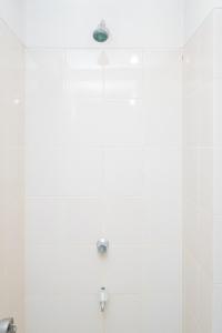 Nice and Spacious Studio at Serpong Greenview Apartment By Travelio