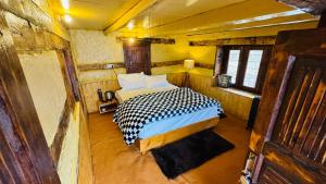 TLO-The Life Outdoor Hallan 1