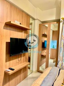 Apartemen Green Pramuka by BoboLelap