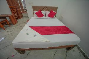 PPH Living Jai Maruthi Boarding & Lodging
