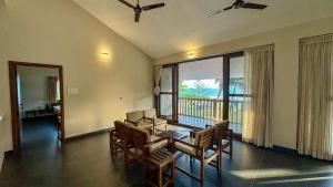 Palm Gardens Beach View Villa