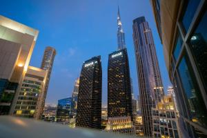 Prime Downtown Burj Khalifa I Sleeps 8