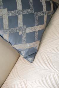 Manhattan Heights Modern Studio