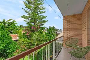 Quiet 3BRM Apt near Gabba with Free Parking & WiFi