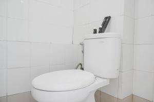 Well Designed and Cozy Studio at Bassura City Apartment By Travelio