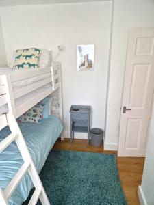 Newly Refurbished - Margate Seascape Retreat