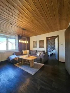 Ferienhaus Baumann mit Garten - Döbersing