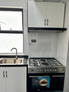 metro living retreat three bedroom apartment with swimming pool, fully equipped gym, ample parking space, and proximity to major shopping malls