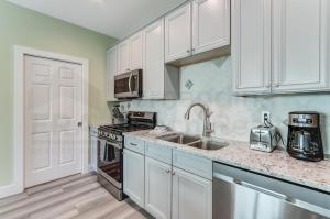 391 S Fletcher Ave D condo