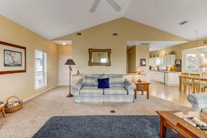 Oceanview Home w balcony