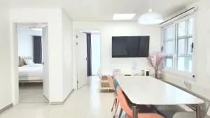 Zio Pinetree - Naehyŏl-li