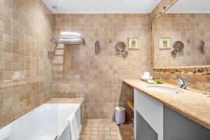 Hotels Hotel La Villa Sainte Valerie Adults Only : photos des chambres