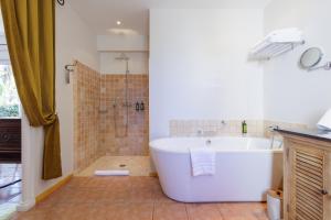 Hotels Hotel La Villa Sainte Valerie Adults Only : photos des chambres