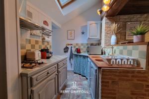 La Terrasse de Sacha House with Terrace & Fireplace 4 Guests