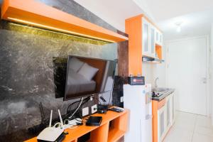 Simply Good Studio Room Apartment at Springlake Summarecon By Travelio