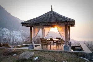 Qayaam Gah - Nishāt