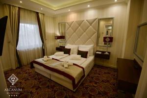 King Suite with Spa Bath room in Arcanum Hotel