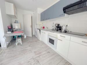 F2 avec terrasse et parking privé à Fréjus