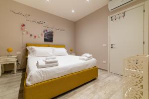 Wanderlust by MONHOLIDAY