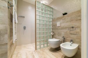 Wanderlust by MONHOLIDAY