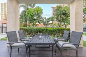 Beach four bedroom pool Villa Jomtien