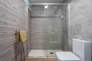 Lightbooking Alemania piscina privada Playa del Ingles