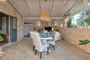 TRULLI ITALIA 6&2, Emma Villas