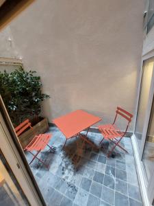 Apartments Paris Centre - At Home Hotel