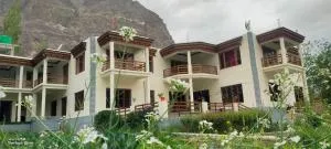 Hotel The Milky Way - Charāsa