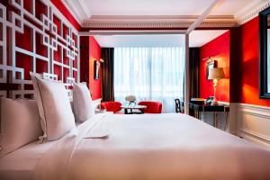 Superior, Guest room,1 Queen room in Hôtel de Berri a Luxury Collection Hotel Paris