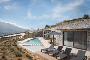 Neromai Cave Luxury Villas