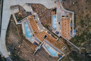 Neromai Cave Luxury Villas