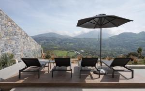 Neromai Cave Luxury Villas