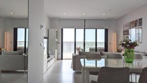 SUNSET CLIFFS dream apartment