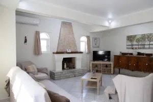 Poulakis House - 阿斯尼