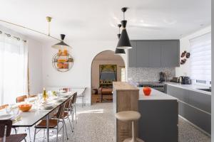 Maisons de vacances Les Bulles d-Or - A 400m de la plage : photos des chambres