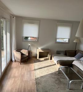 Appartements Bright and spacious 2 bedroom with balcony : photos des chambres