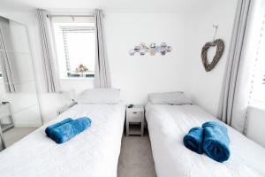 Brand new Beachfront GF 2 bed 6 guests apartment