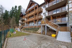 Przytulne Apartamenty Sun Seasons 24 w Karpaczu z Parkingiem by Noclegi Renters