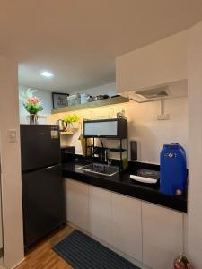 Trendy 3BR Loft Condo along EDSA