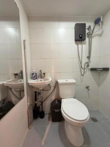 Trendy 3BR Loft Condo along EDSA